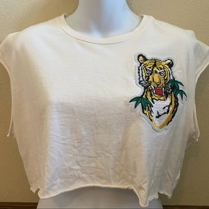 LF EMMA AND SAM CROPPED SLEEVELESS TIGER TOP